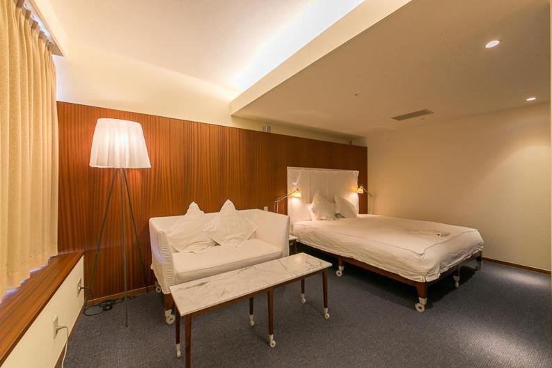 Hotel Landmark Wakayama Buitenkant foto