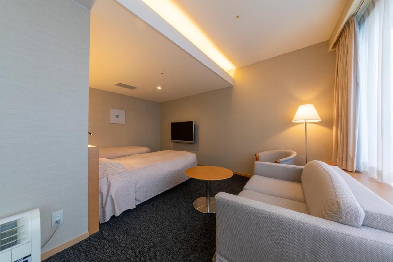 Hotel Landmark Wakayama Buitenkant foto