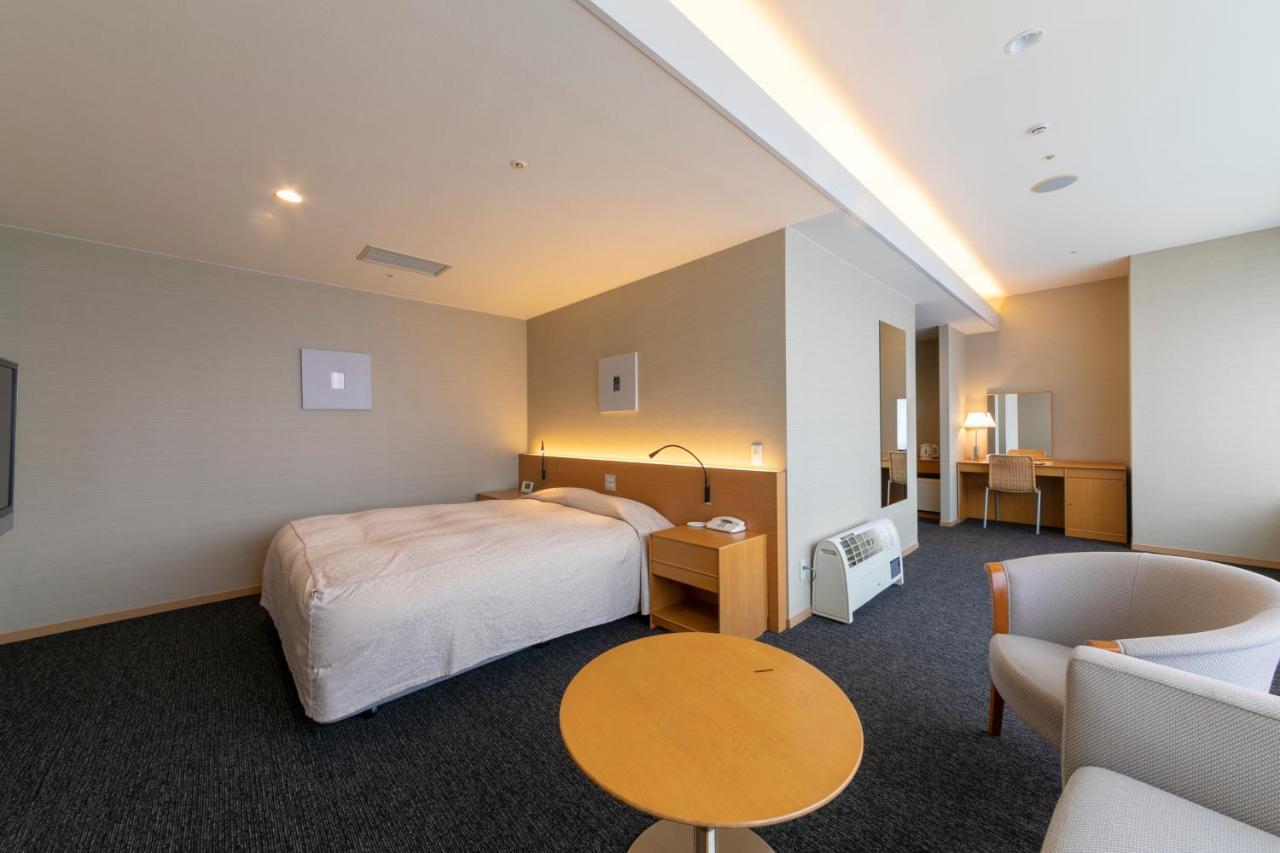 Hotel Landmark Wakayama Buitenkant foto
